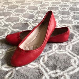 Vince Camuto red flats